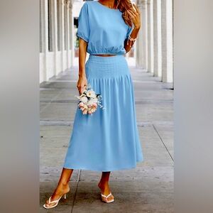 Women's Two Piece Outfits - Summer Crop Tops Pleated Midi Skirt Set (Burgundy)